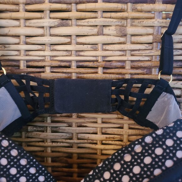 Victoria's Secret VERY SEXY Bra Push Up Pigeonnant Black Nude SZ 36C Lace Accent - Picture 3 of 5